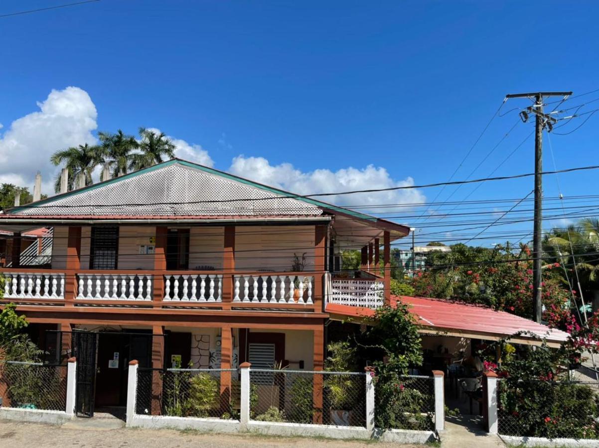 Saint Charles Inn, Belize Central America Punta Gorda Exterior photo