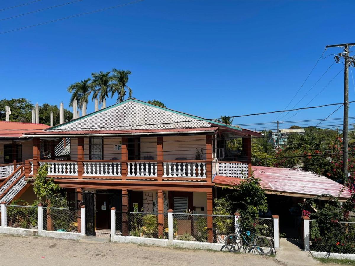 Saint Charles Inn, Belize Central America Punta Gorda Exterior photo